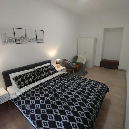Apartments Sari Sarajevo Esterno foto